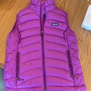 Patagonia women’s down sweater vest like new size xs purple